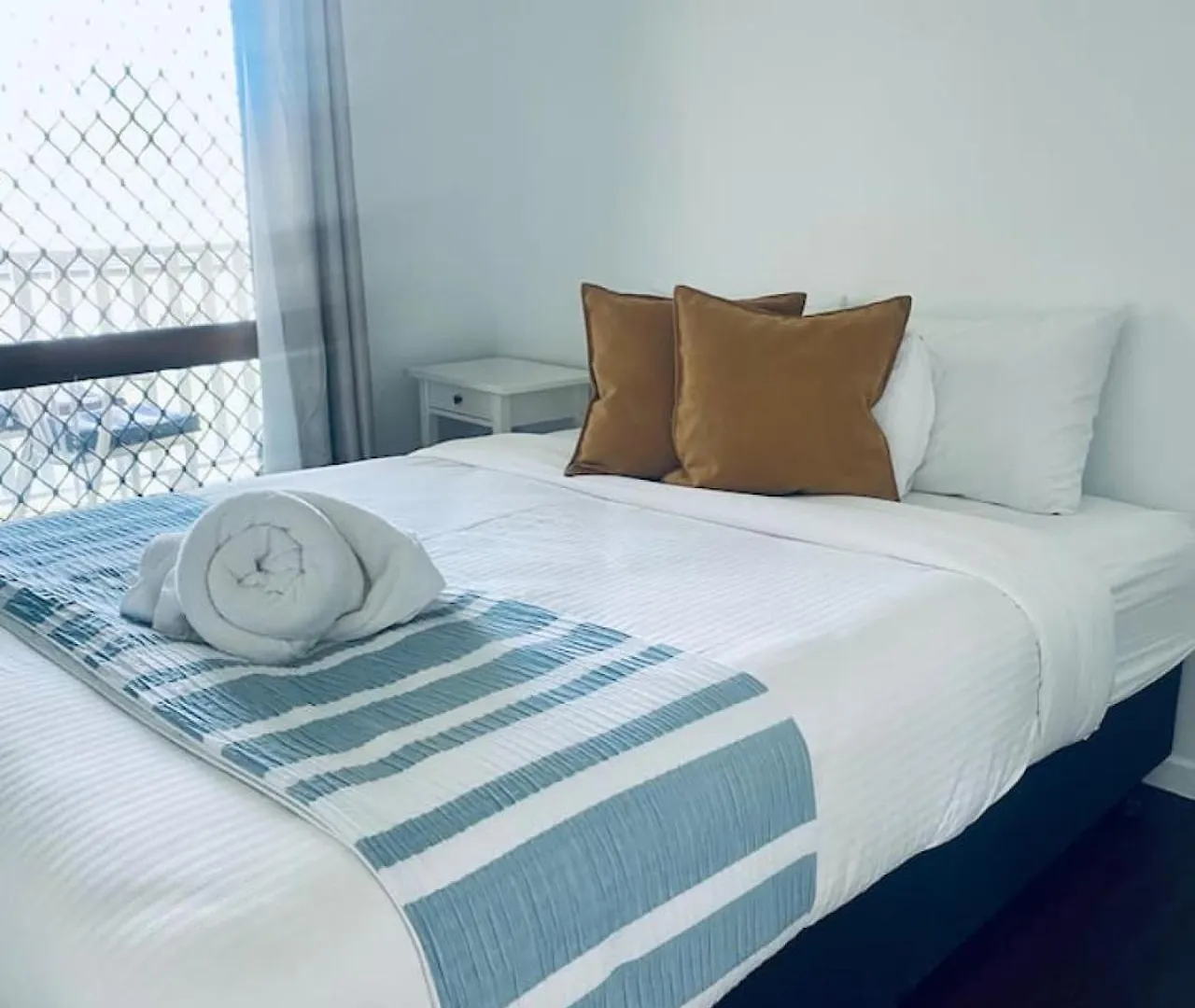 Marina Views - Waterfront And Sleeps 8 People Villa Buddina Tatil Evi